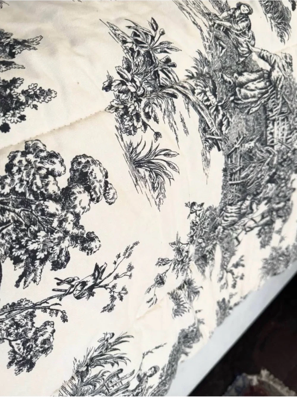 Vintage Waverly Classic Toile Cotton Comforter in Black on Cream - queen Bedding